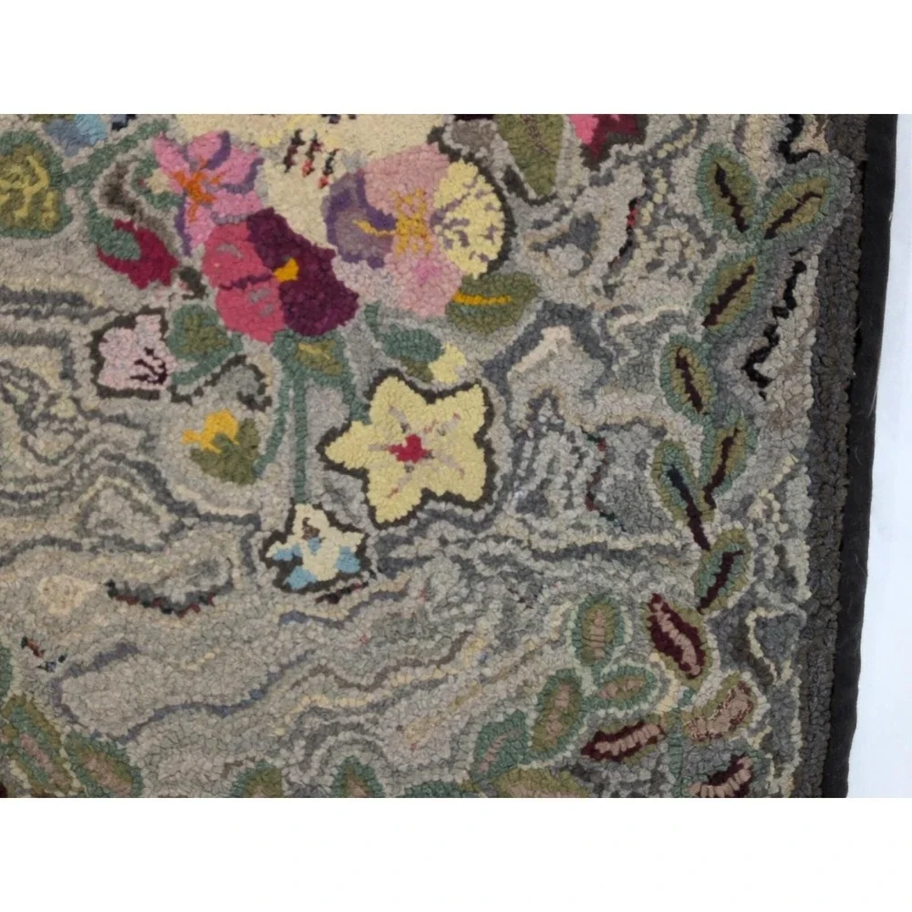 VTG Antique Hooked Rug 42